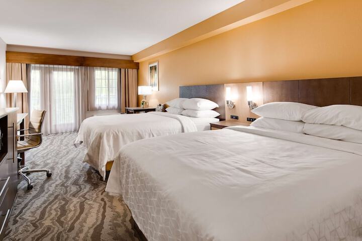 Room 21 of 47