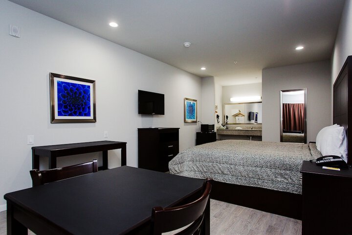 Room 11 of 12
