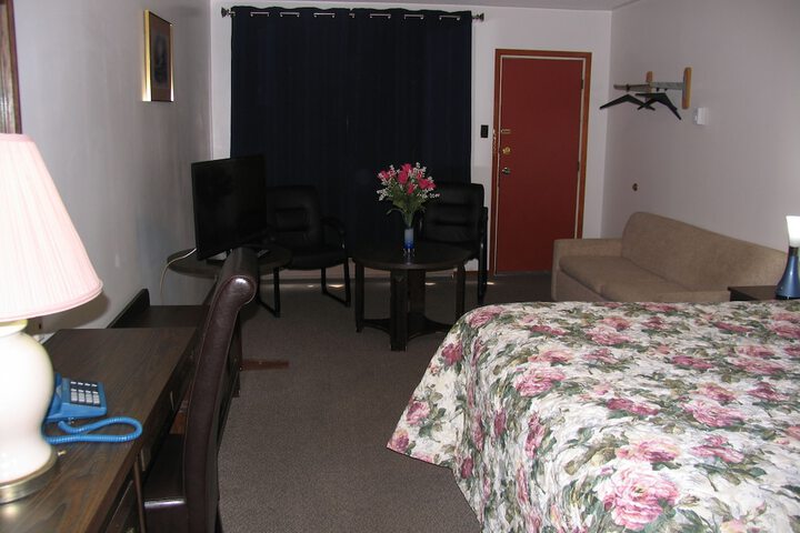 Room 10 of 42
