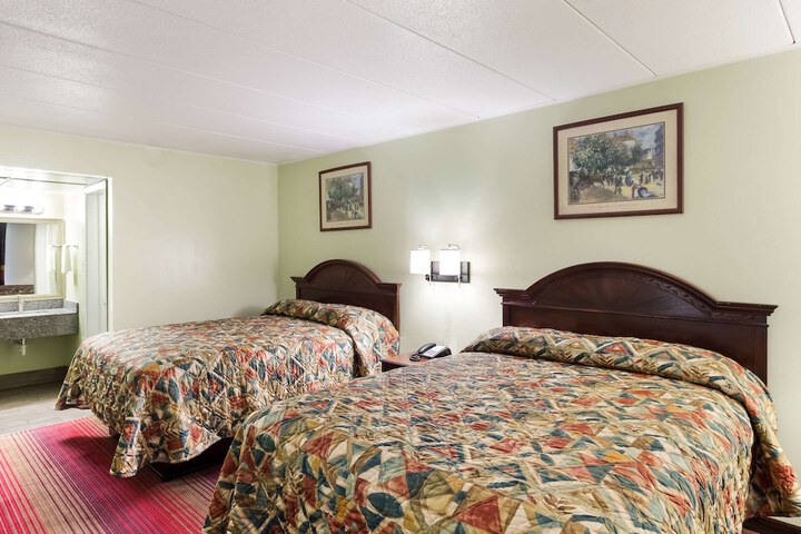 Room 35 of 43