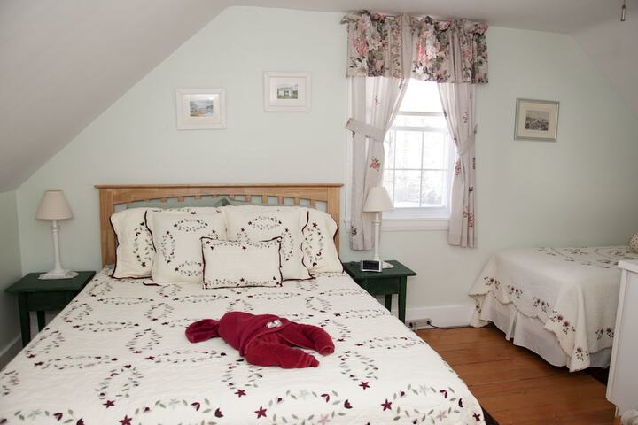 Room 12 of 22