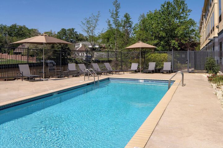 Fairfield Inn & Suites by Marriott Lafayette South