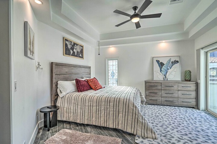 Spacious Parker House on the Colorado River!