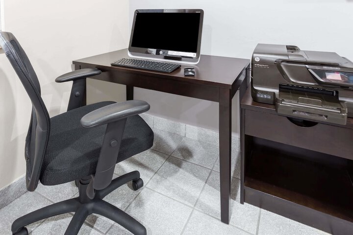 Business Center 30 of 31