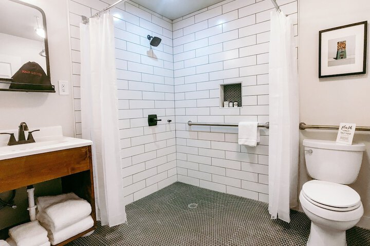 Room 13 of 42