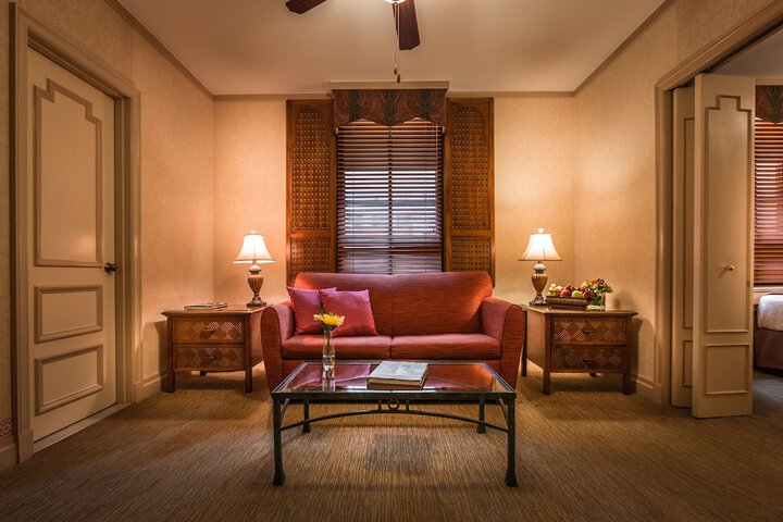 Room 25 of 39