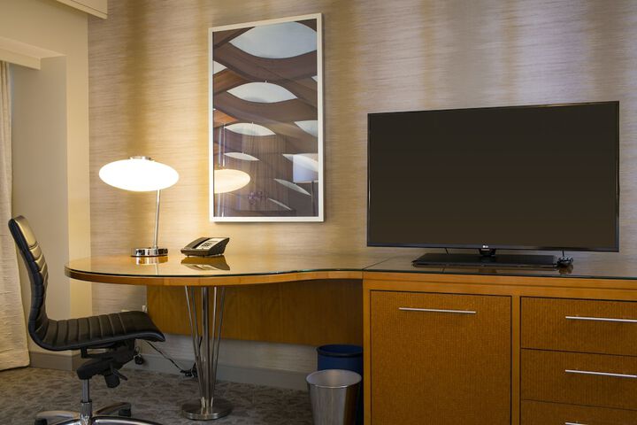 Room 30 of 98