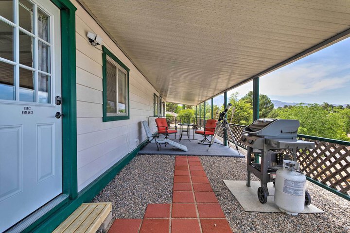 6 Mi to Old Town Panoramic Views: Cottonwood Gem!