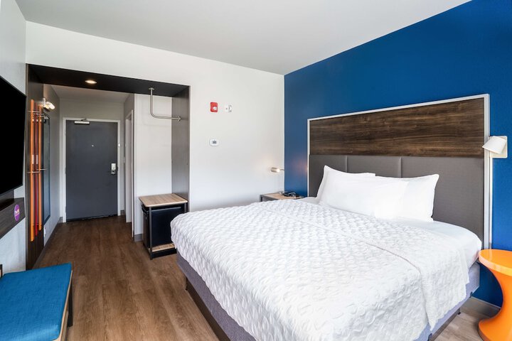 Room 21 of 35