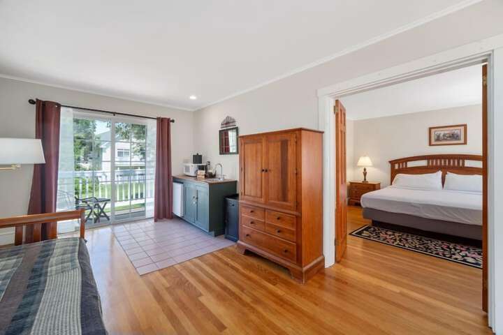 Room 48 of 80