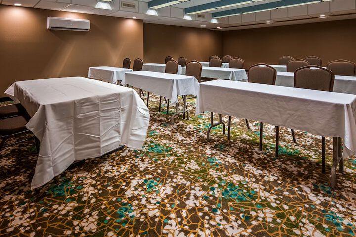 Best Western Warren Hotel