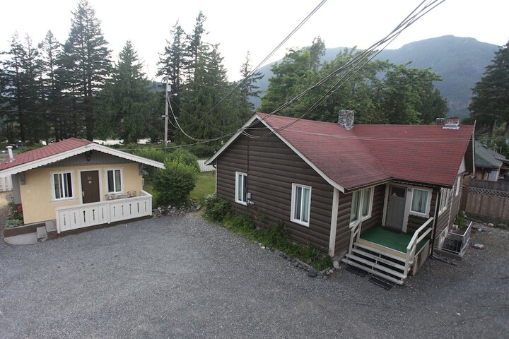 Richca Chalets Resort