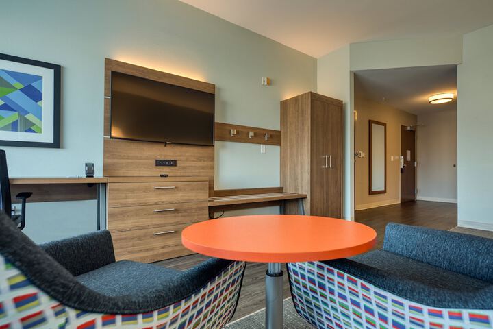 Room 47 of 119