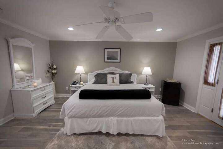 Room 14 of 27