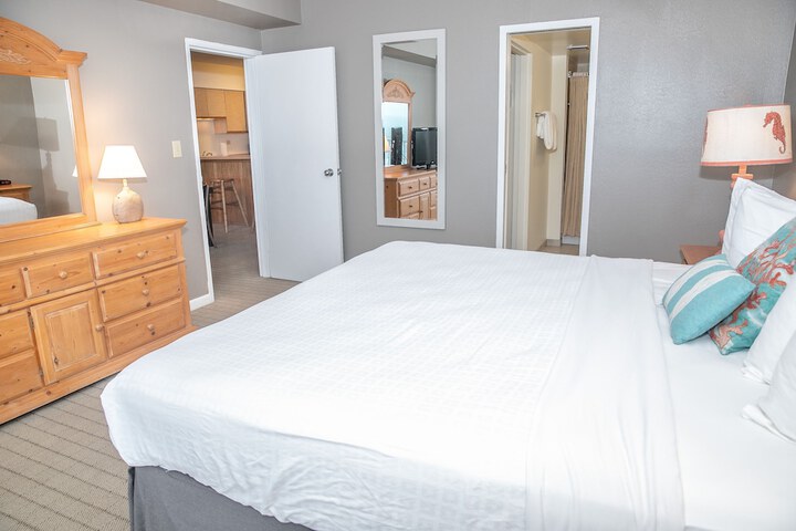 Room 42 of 79