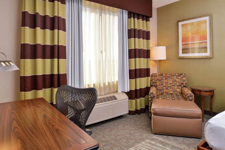 Room 38 of 82