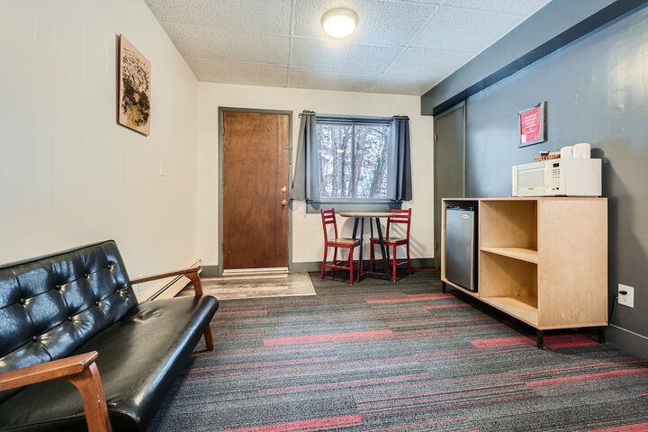 Room 89 of 137