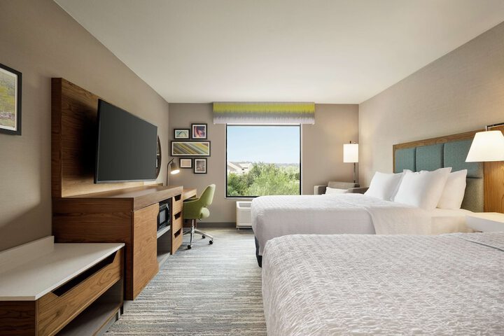 Hampton Inn & Suites Tacoma / Puyallup