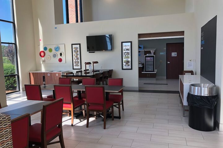 Holiday Inn Express & Suites Franklin KY by IHG