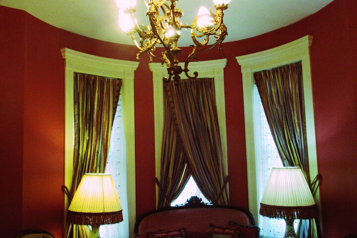 Room 11 of 24