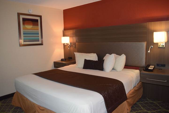 Room 8 of 23