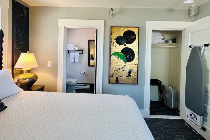 Room 40 of 167