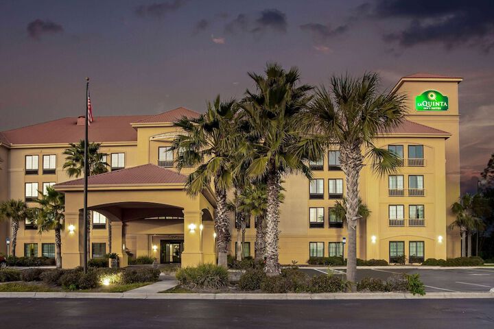 Hotel 4 of 27