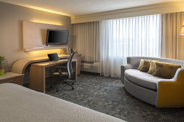 Courtyard by Marriott Cleveland Westlake