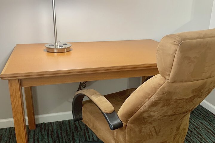Room 6 of 25