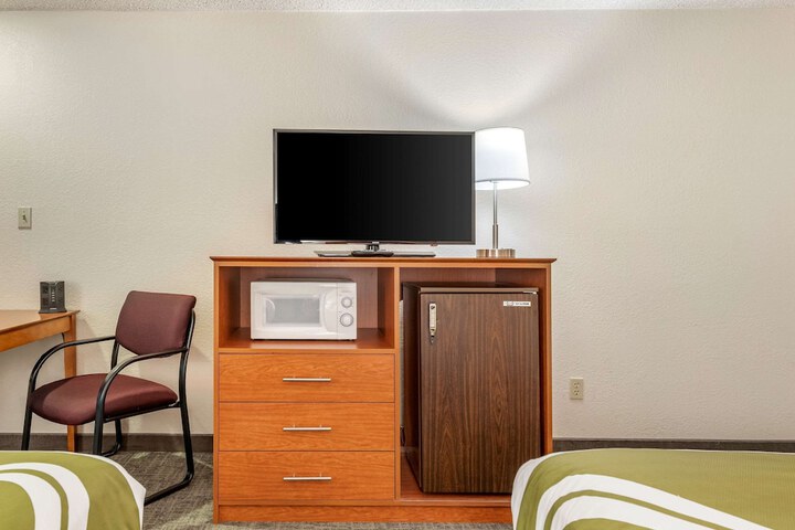 Room 40 of 76