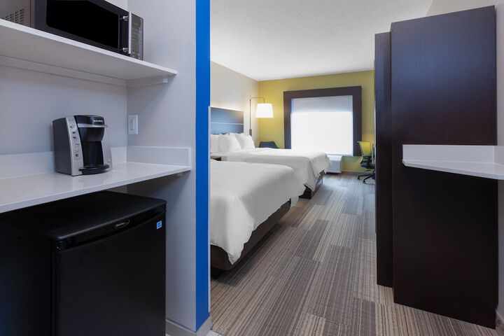 Room 38 of 65