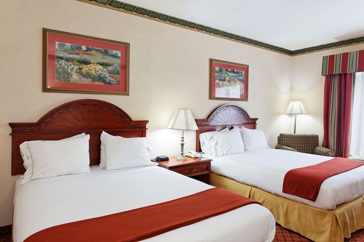 Holiday Inn Express Hotel & Suites Tupelo by IHG