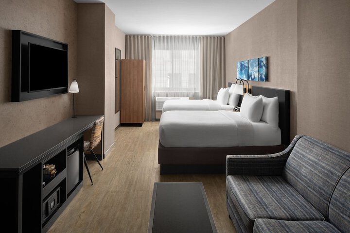Room 13 of 42