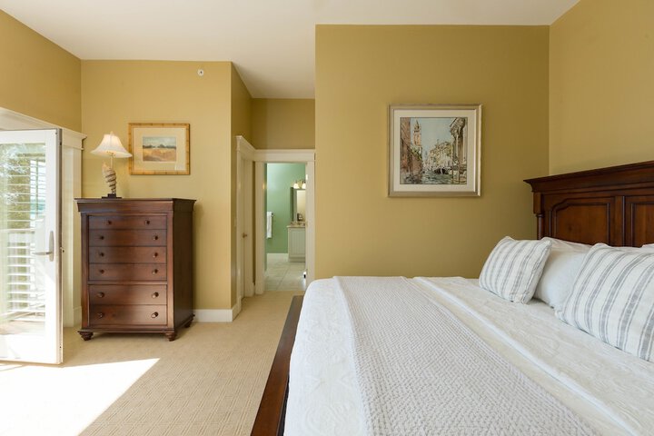 Room 222 of 373