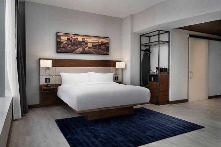 Room 20 of 99
