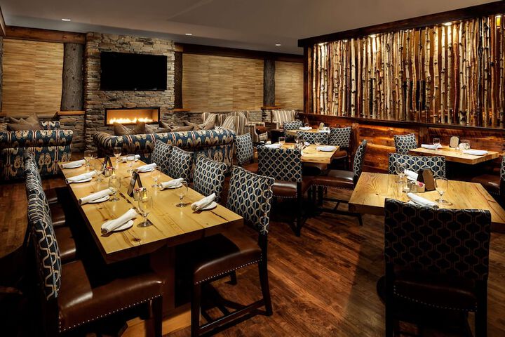 Dining 111 of 215