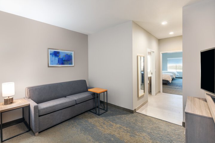 Room 16 of 33