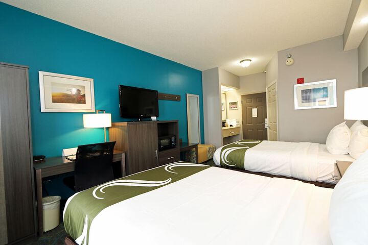 Room 33 of 49