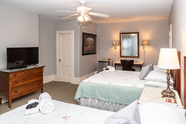 Room 3 of 16