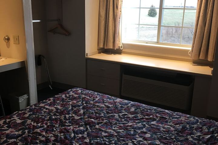 Room 21 of 53
