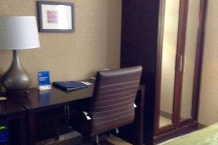 Comfort Inn & Suites Evansville Airport