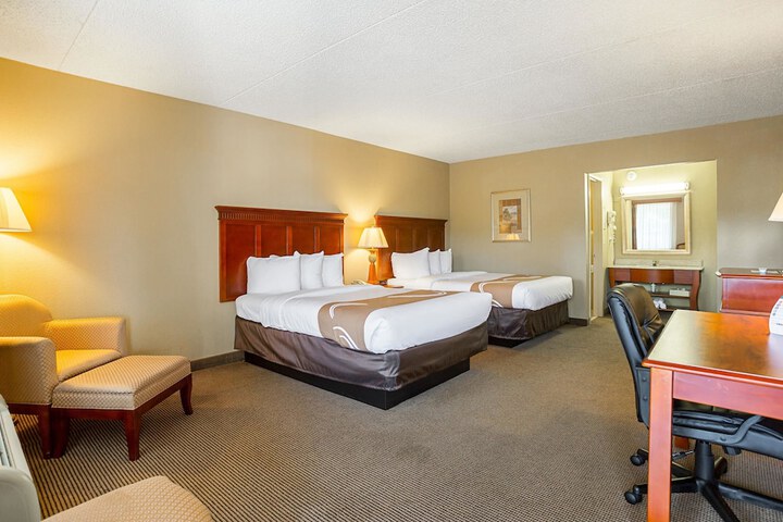 Room 11 of 27
