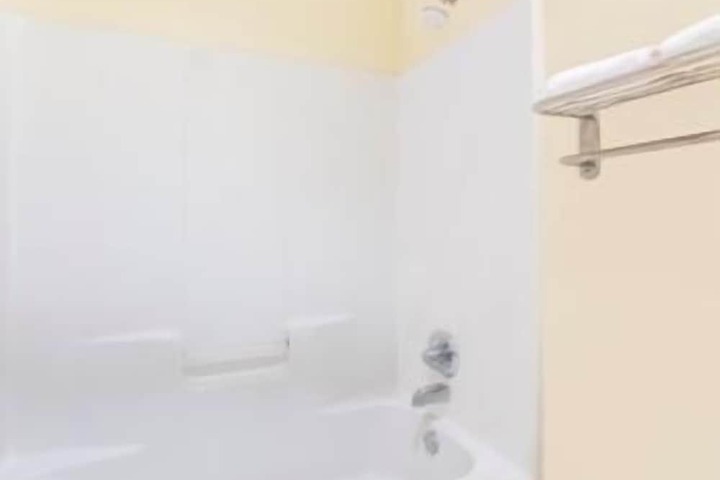 Super 8 by Wyndham Dublin