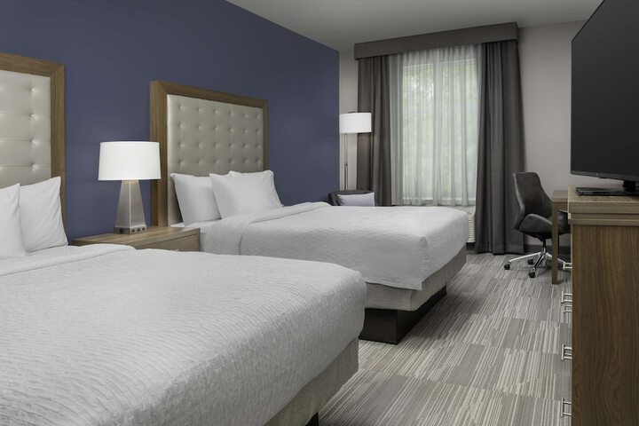 Room 15 of 48