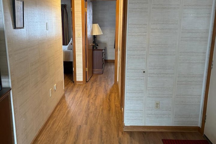 Room 61 of 99