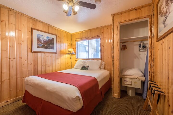 Room 44 of 76