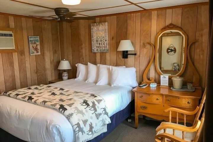 Isleview Motel and Cottages