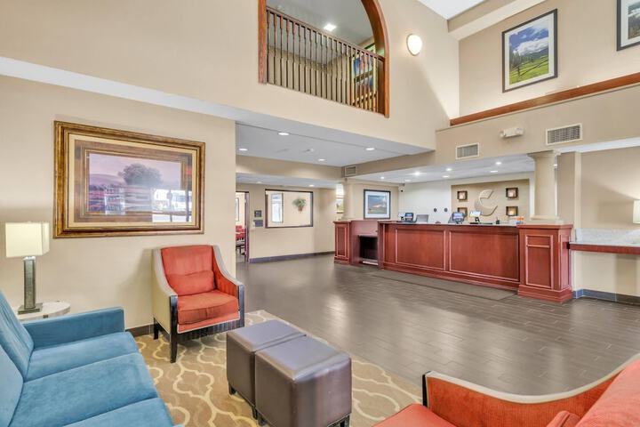 Comfort Suites Lakewood - Denver