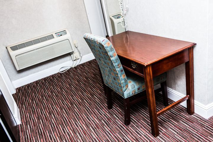 Room 29 of 159
