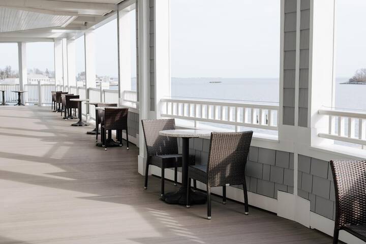 Madison Beach Hotel